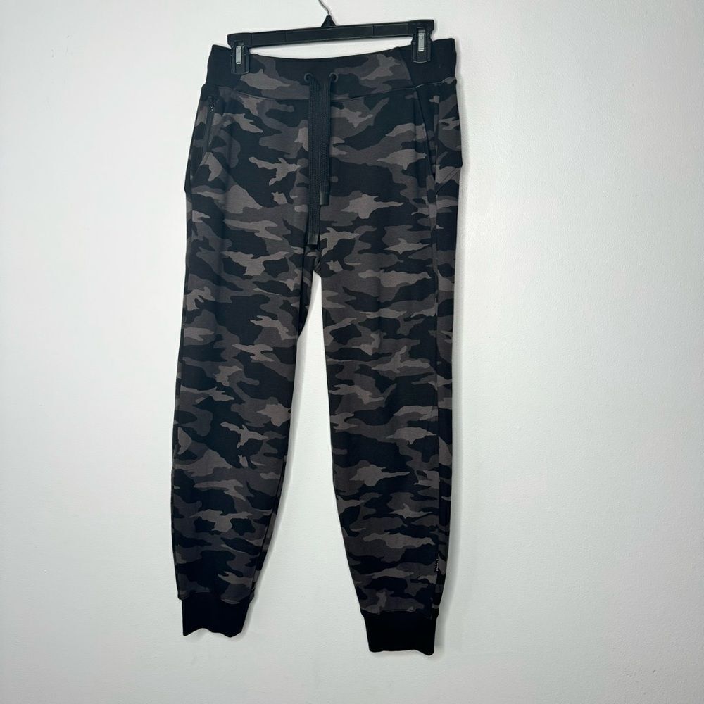 Athleta gray camo sweatpants size small